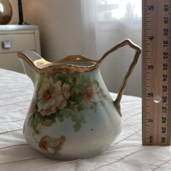 Beyer&Bock Royal Rudolstadt porcelain creamer, peonies floral pattern - Picture 9 of 14